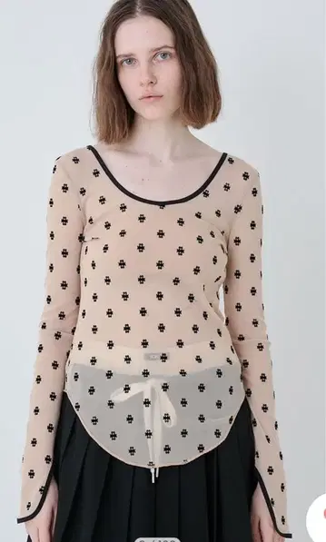 꽃무늬 자수 시스루 상의