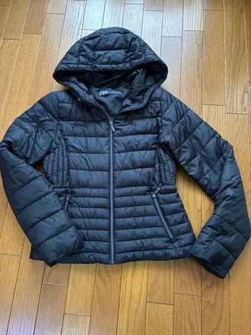 ZARA 후드 부착 블랙 다운 자켓
