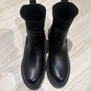 블랙 사이드 고어 부츠 미들컷