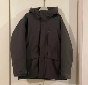 유니클로 하이브리드 다운 파카 2024 그레이 M