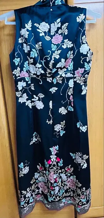 [ SunaUna ] 시노와즈리 플라워 원피스