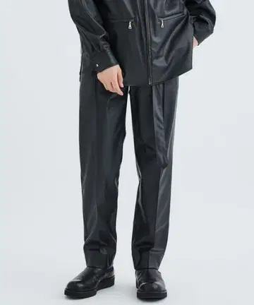 CULLNI 가죽 셋업 ROYAL LEATHER 사이즈 1