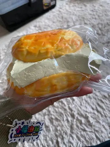 소복 수감 스퀴즈 크림 멜론빵