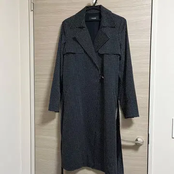 PINORE 네이비 도트 무늬 트렌치코트