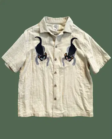 각킨 노코 고양이 & 뱀 자수 반팔 셔츠