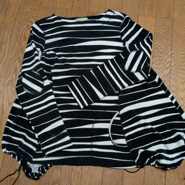 스트라이프 패턴 긴팔 튜닉