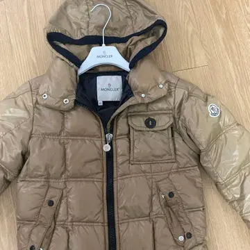 MONCLER 베이지 다운 자켓 후드 부착
