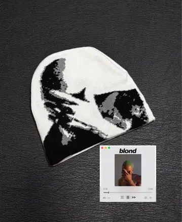 y2k 아트풍 그래픽 니트 비니