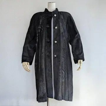 돈피 블랙 메쉬 펀칭 동물 패턴 코트 일본제 (7301)