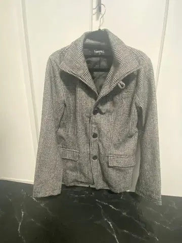 CavariA 체크 무늬 자켓 사이즈 44