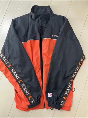 KARL KANI 블랙/오렌지 나일론 자켓