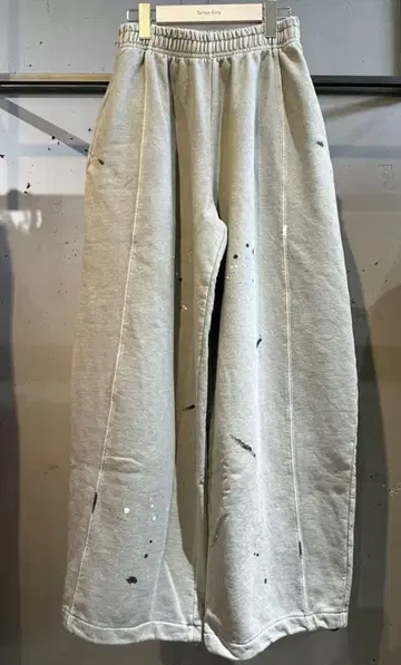 seven fairy 셀렉 SFC-0224 페인트 맨투맨 팬츠