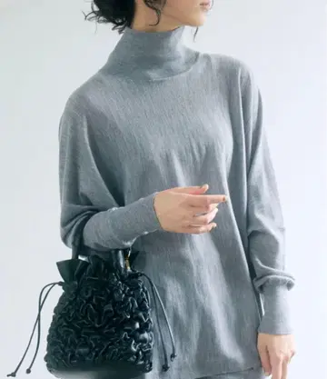 ANAYI 메리노울 천축 하이넥 판초