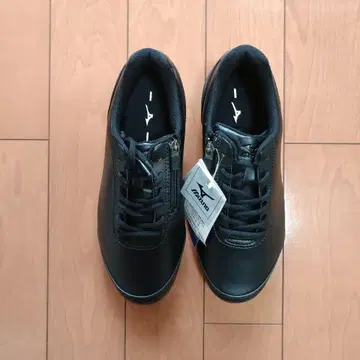 미즈노 블랙 스니커즈 지퍼 포함