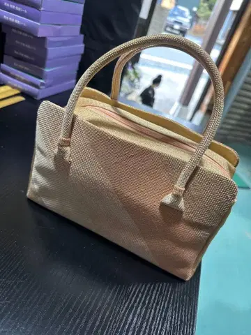 일본 의류용 가방 핑크와 골드