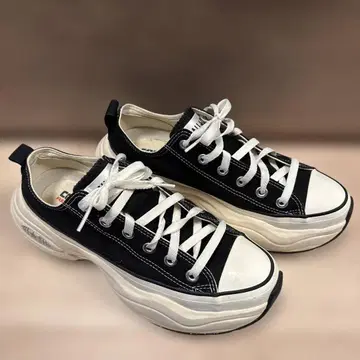 [ 새상품급 ] 컨버스 통굽 스니커즈 서지 트레이닝복 25cm 블랙