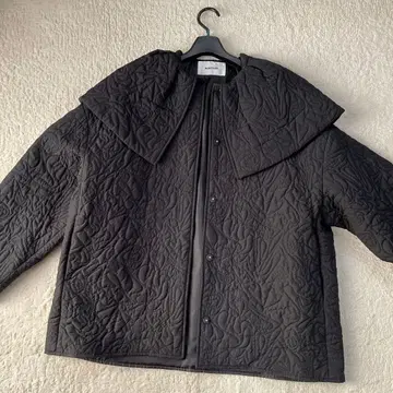 machatt 탑 써모 퀼팅 자켓 자수 블랙