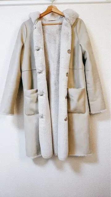 DouDou 리버서블 페이크 무스탕 코트