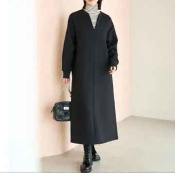 미사용 새상품 UNFILO 키넥 원피스 블랙 롱 XL 블랙