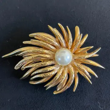 [ 19 ] P&MPARIS 골드톤 브로치 빈티지 엘레강트