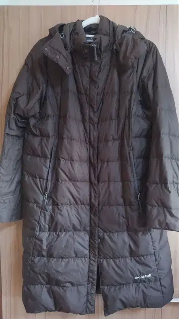 몽벨 브라운 후드 부착 롱 다운 자켓