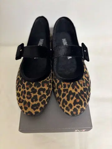 MACARENA 레오파드 무늬 플랫슈즈 36 미사용 새상품