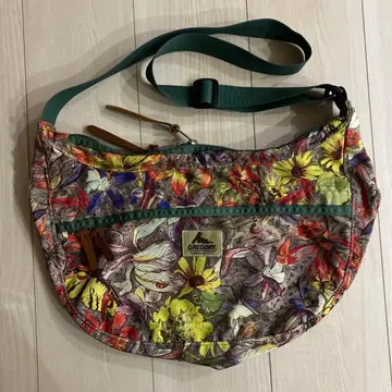 그레고리 구 로고 잭 루 콜라보 사첼 M