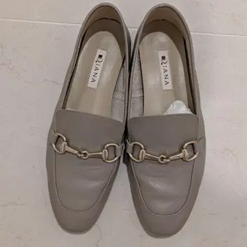 DIANA 그레이지 비트 로퍼