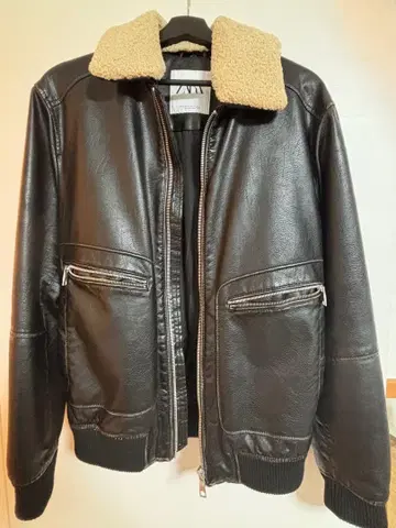 ZARA 보아 카라 블랙 가죽 자켓