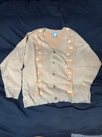 꽃무늬 자수 베이지 가디건 S 사이즈