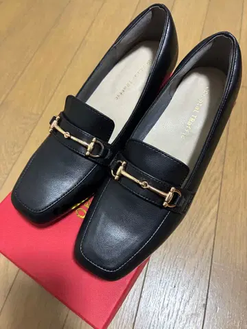 오리엔탈 트래픽 점프 가능한 펌프스 34 (22cm) 블랙 로퍼