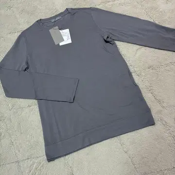 theory luxe 그레이 긴팔 상의 032