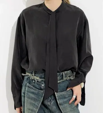 L'Appartement 라빠르망 SILK BOWTIE BLOUSE