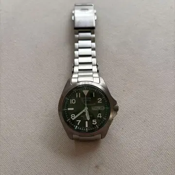 세이코 수동 와인딩 시계 그린 다이얼
