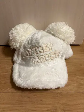 미키마우스 폼폼 포함 화이트 캡