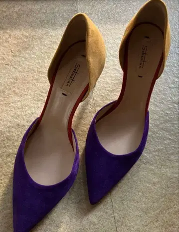 이탈리아제 38 사이즈 세련된 펌프스 스웨이드