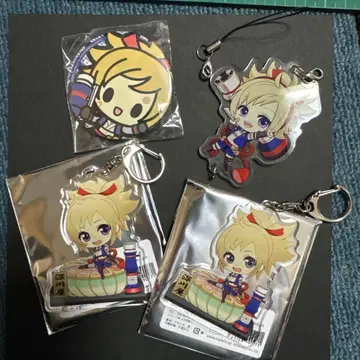 컴퍼스 마토이 (아크릴 키링 2종, 캔 배지 1종)