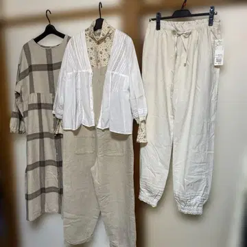 사만사 모스모스 모음. 새상품 2점, 원피스, 팬츠, 티셔츠 등