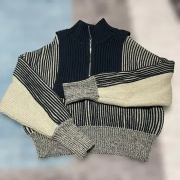 KBF 레이어드 하프 ZIP 니트