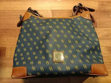 두니앤버크 숄더백 네이비 모노그램 천연 가죽 레더