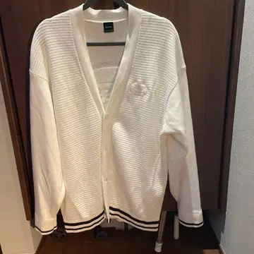 HUGO BOSS 가디건 화이트