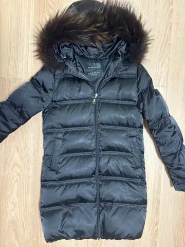 엘르 프리미에 M-PREMIER 후드 부착 롱 다운 자켓 블랙