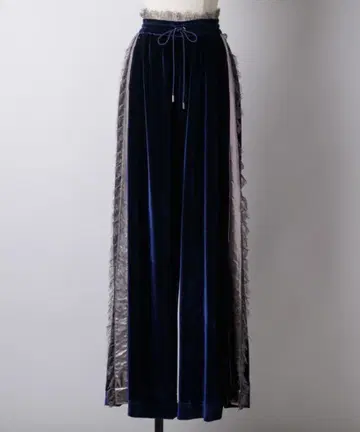 LA BELLE ETUDE 메탈릭 라인 x 레이스 벨로아 와이드 팬츠