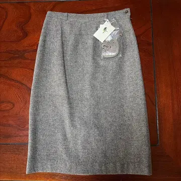 체크 무늬 타이트 스커트 무릎 기장 (벤츠 있음)