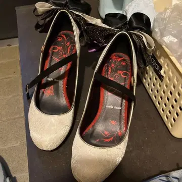 마이라 클래식 수우 리본 포함 화이트 하이힐 24cm