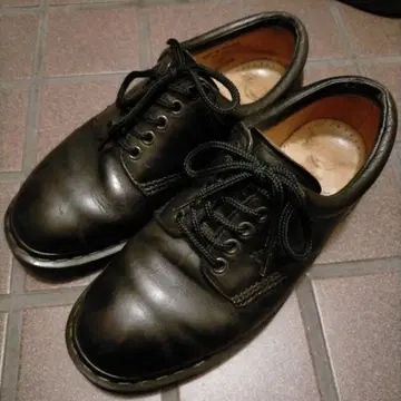 영국제 닥터마틴 5홀 블랙 단화 사이즈 7