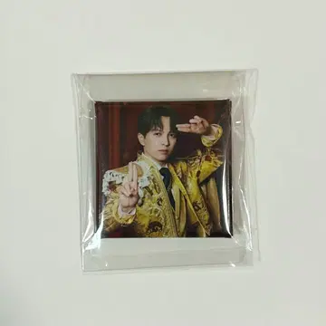 M!LK 한정판 캡슐 토이 스퀘어 캔뱃지 요시다 진토