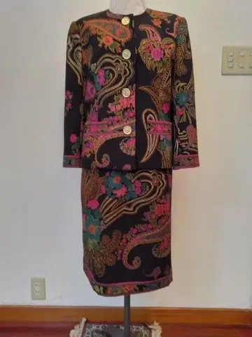 페이즐리 무늬 스커트 셋업