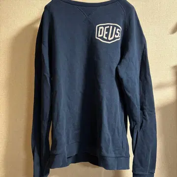 Deus ex Machina 네이비 맨투맨 트레이닝복