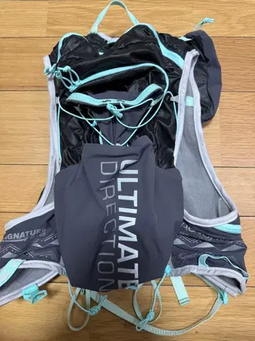 ULTIMATE DIRECTION 백팩 그레이/스카이블루